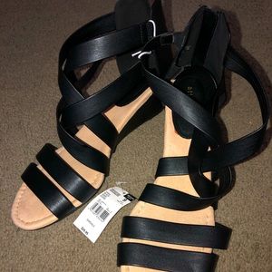 Women’s shoes size 9